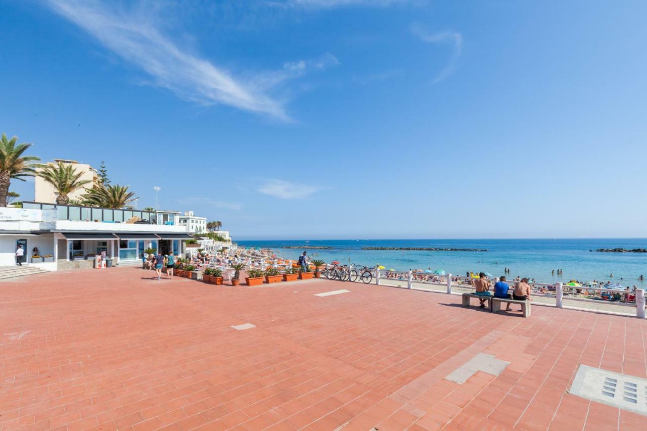 Titty Beach House Santa Marinella Extérieur photo